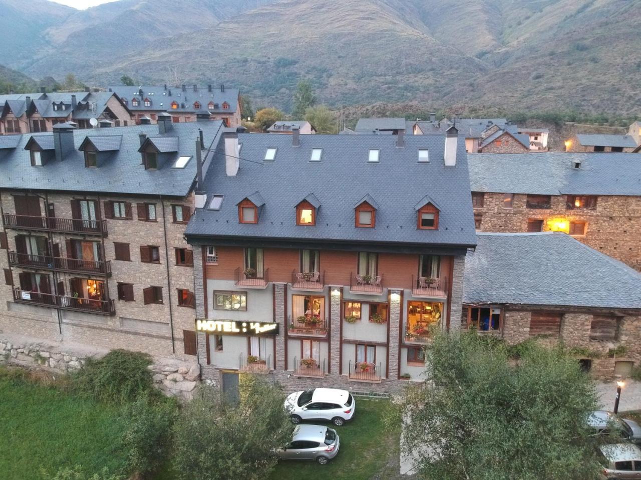 Hotel Lo Paller Valencia D'Aneu Dış mekan fotoğraf