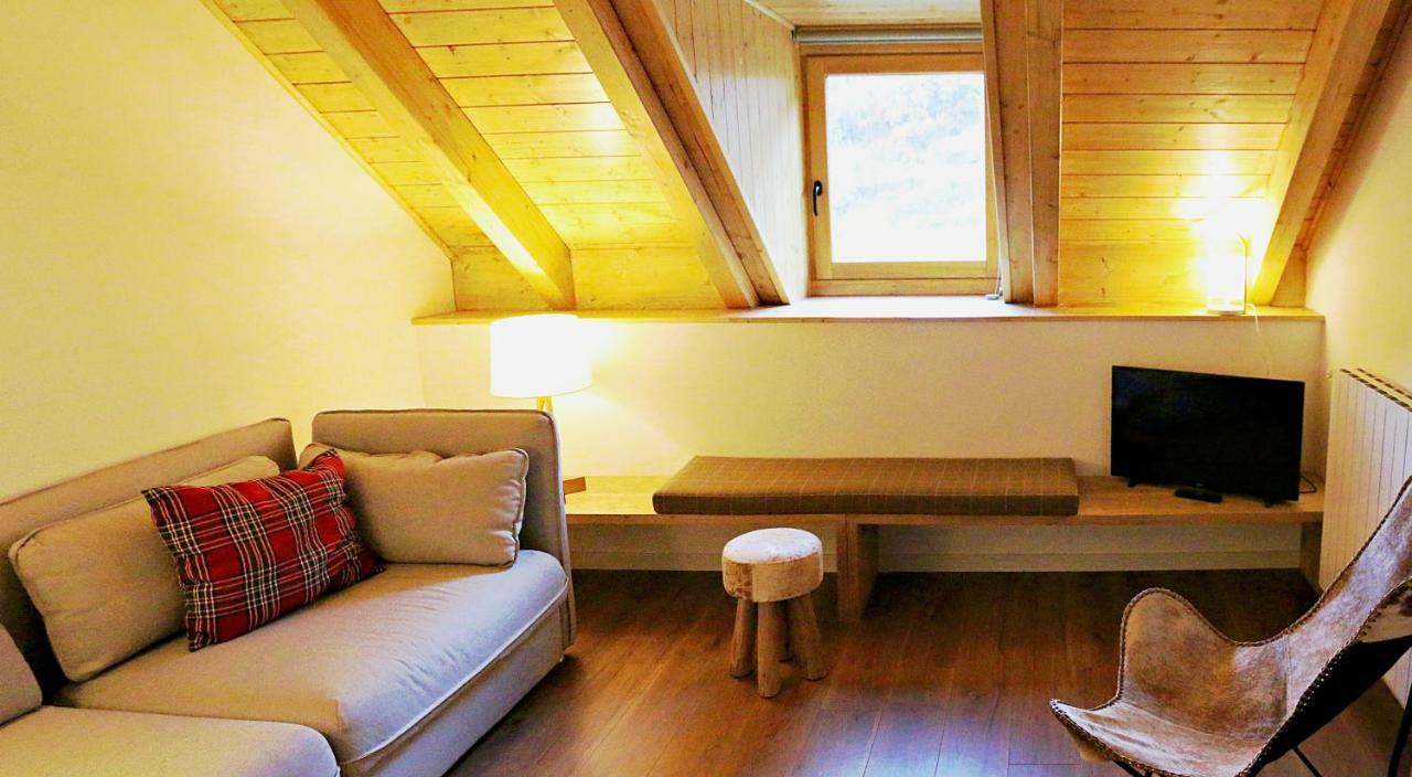 Hotel Lo Paller Valencia D'Aneu Dış mekan fotoğraf